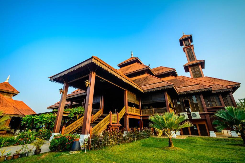Besut Guesthouse Кампунг-Куала-Бесут Экстерьер фото