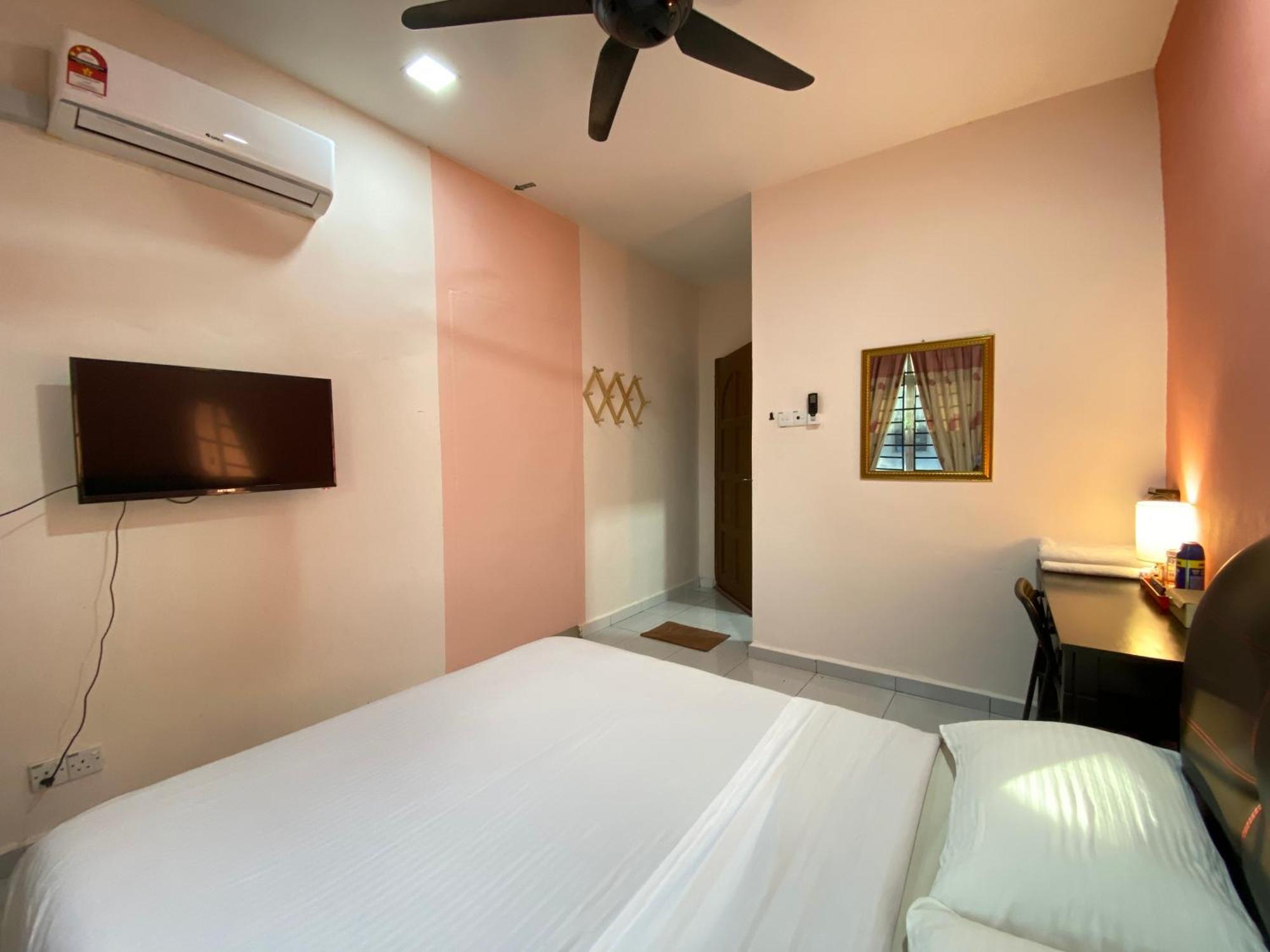 Besut Guesthouse Кампунг-Куала-Бесут Экстерьер фото